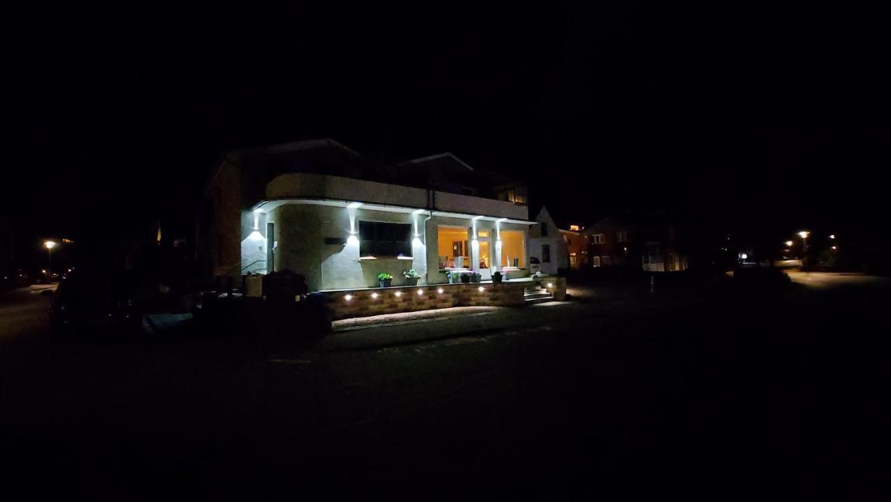 Ferienhaus Am Oland Busum Exterior photo